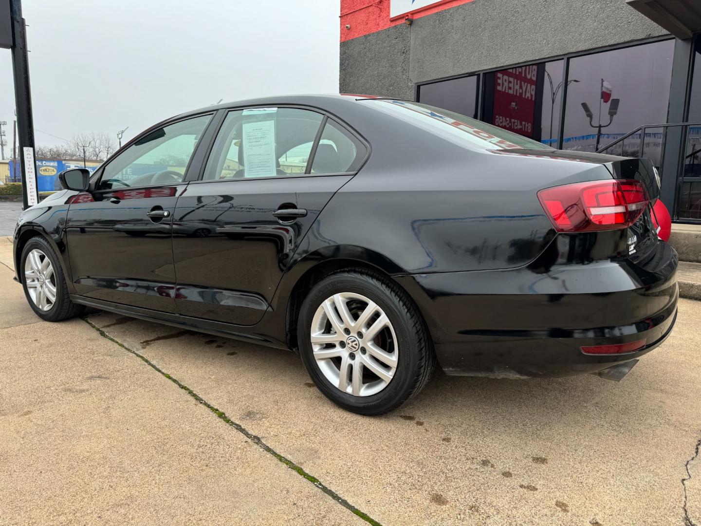 2018 BLACK VOLKSWAGEN JETTA 1.4T S (3VW2B7AJ4JM) , located at 5900 E. Lancaster Ave., Fort Worth, TX, 76112, (817) 457-5456, 0.000000, 0.000000 - This is a 2018 VOLKSWAGEN JETTA 4 DR SEDAN that is in excellent condition. The interior is clean with no rips or tears or stains. All power windows, door locks and seats. Ice cold AC for those hot Texas summer days. It is equipped with a CD player, AM/FM radio, AUX port, Bluetooth connectivity and S - Photo#6